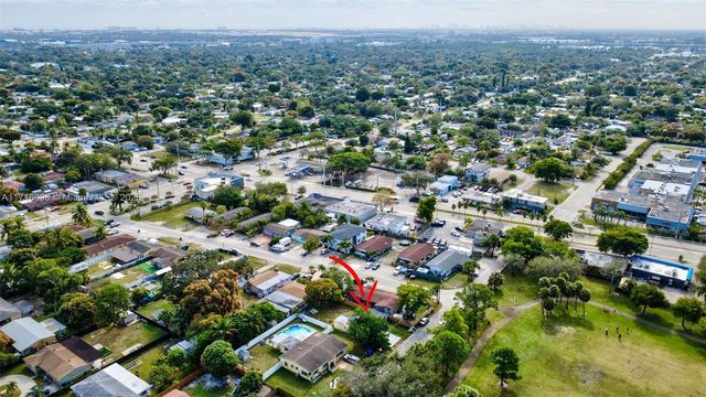 1240 SW 32nd Ave, Fort Lauderdale, FL 33312