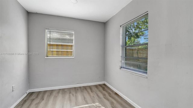 1240 SW 32nd Ave, Fort Lauderdale, FL 33312