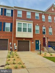 5323 ROCKINGHAM PL, White Plains, MD 20695