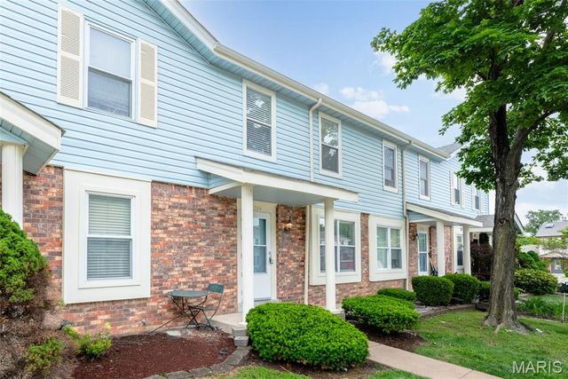 1324 Summergate Parkway, St Charles, MO 63303