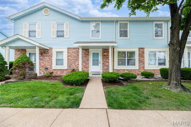 1324 Summergate Parkway, St Charles, MO 63303