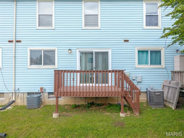 1324 Summergate Parkway, St Charles, MO 63303