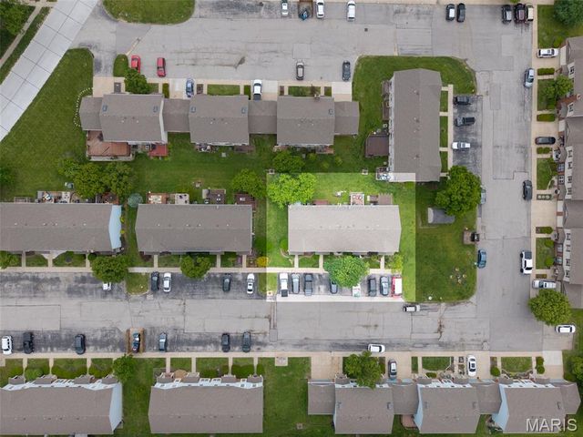 1324 Summergate Parkway, St Charles, MO 63303