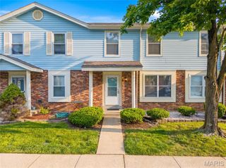 1324 Summergate Parkway, St Charles, MO 63303