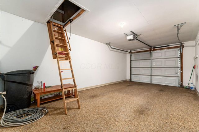 124 Oak Creek Place, Gahanna, OH 43230