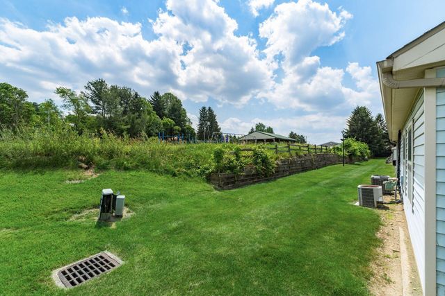 124 Oak Creek Place, Gahanna, OH 43230