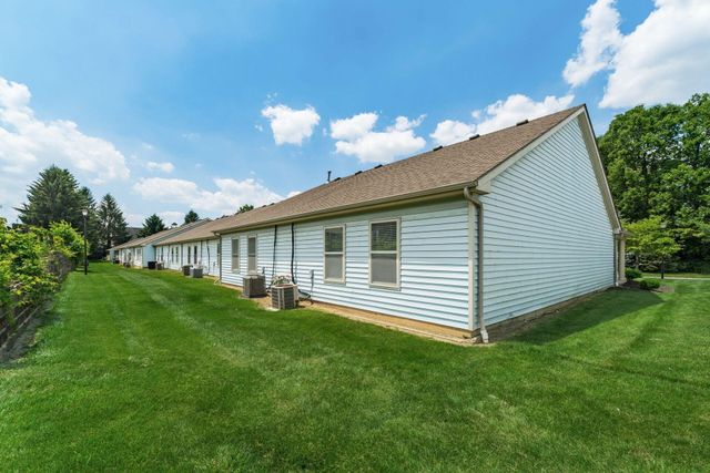 124 Oak Creek Place, Gahanna, OH 43230