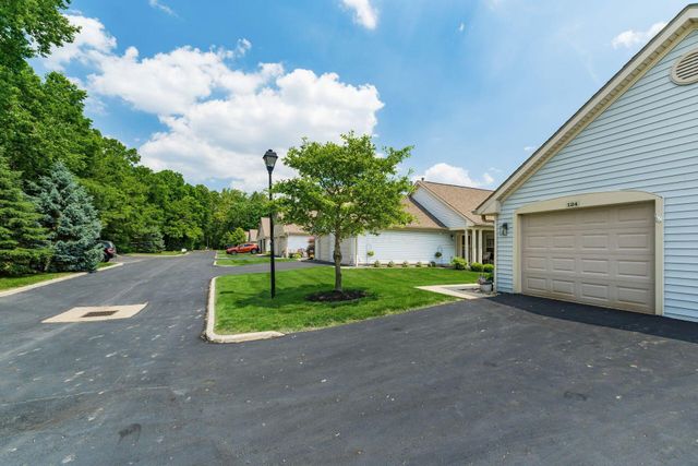 124 Oak Creek Place, Gahanna, OH 43230