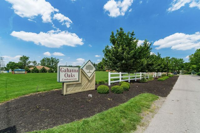 124 Oak Creek Place, Gahanna, OH 43230