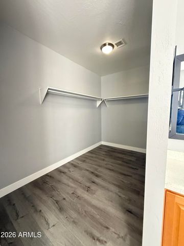 3204 W LYNNE Lane, Phoenix, AZ 85041