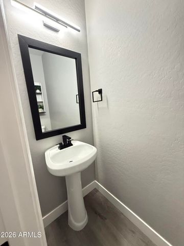 3204 W LYNNE Lane, Phoenix, AZ 85041