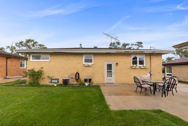 70 E Craig Drive, Chicago Heights, IL 60411