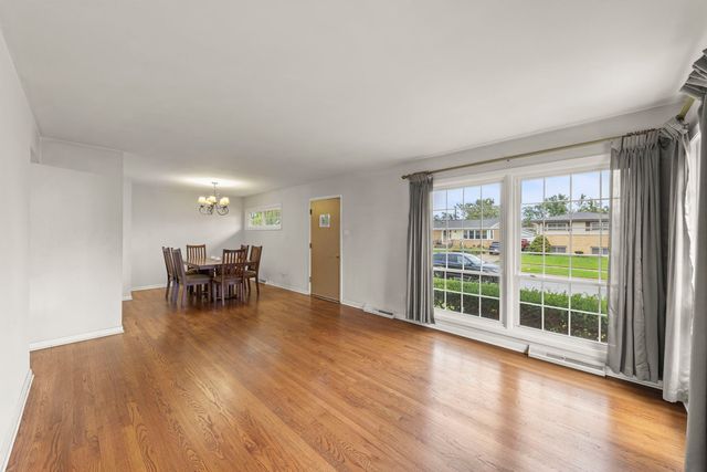 70 E Craig Drive, Chicago Heights, IL 60411