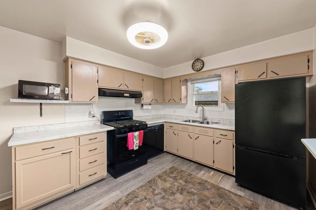 70 E Craig Drive, Chicago Heights, IL 60411
