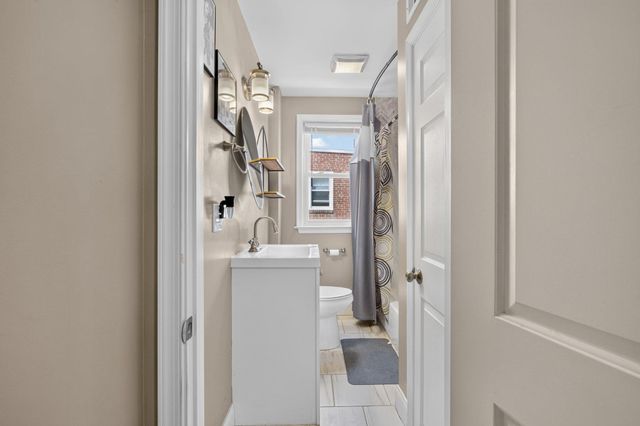 202 N BANCROFT PKWY, Wilmington, DE 19805