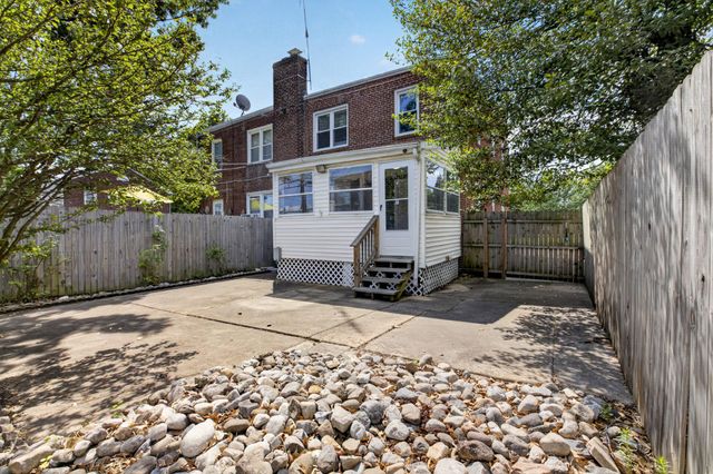202 N BANCROFT PKWY, Wilmington, DE 19805
