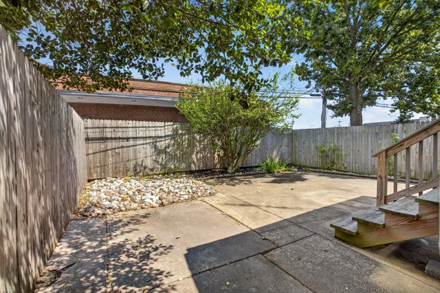 202 N BANCROFT PKWY, Wilmington, DE 19805