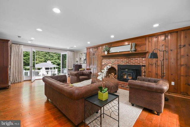 4750 WELLESLEY DR, Woodbridge, VA 22192