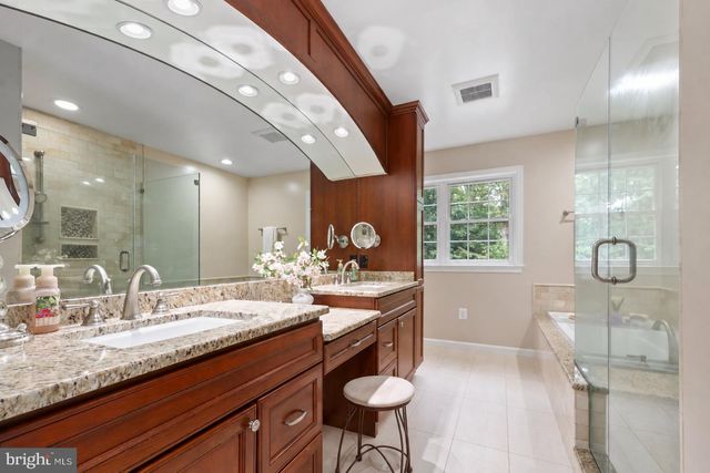 4750 WELLESLEY DR, Woodbridge, VA 22192