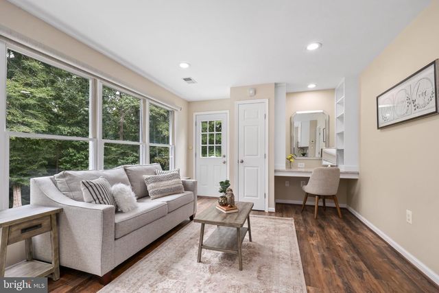 4750 WELLESLEY DR, Woodbridge, VA 22192