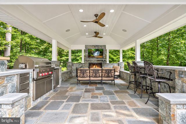 4750 WELLESLEY DR, Woodbridge, VA 22192