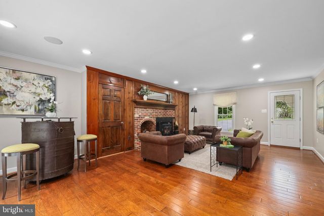 4750 WELLESLEY DR, Woodbridge, VA 22192