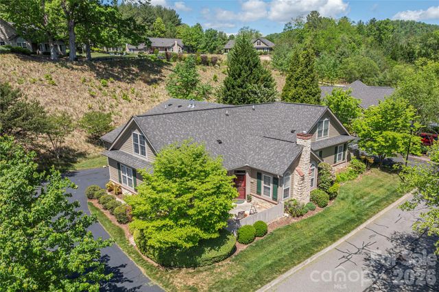122 Outlook Circle, Swannanoa, NC 28778
