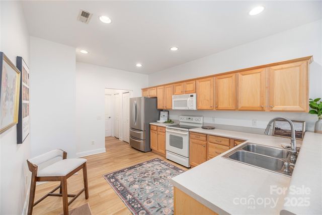 122 Outlook Circle, Swannanoa, NC 28778