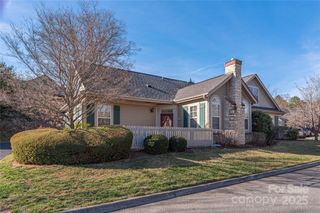 122 Outlook Circle, Swannanoa, NC 28778