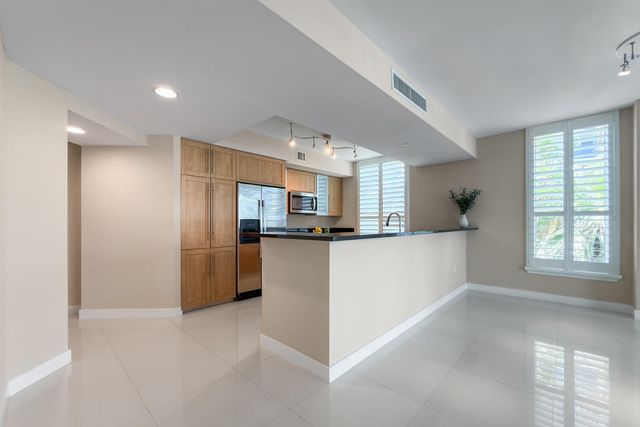 2831 N Ocean Boulevard 303n, Fort Lauderdale, FL 33308