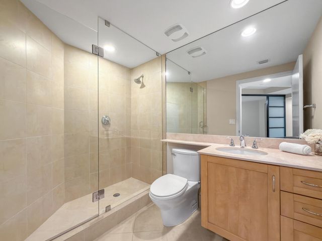 2831 N Ocean Boulevard 303n, Fort Lauderdale, FL 33308