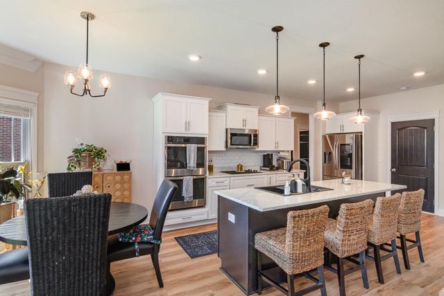 513 Summit View Cir, Clarksville, TN 37043