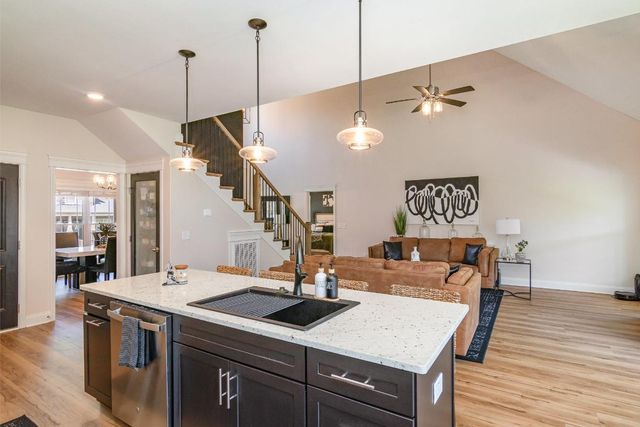 513 Summit View Cir, Clarksville, TN 37043