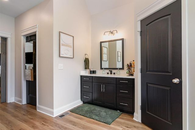 513 Summit View Cir, Clarksville, TN 37043
