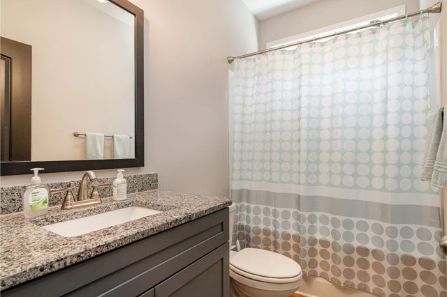 513 Summit View Cir, Clarksville, TN 37043