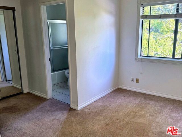 28142 Driver Avenue 5, Agoura Hills, CA 91301