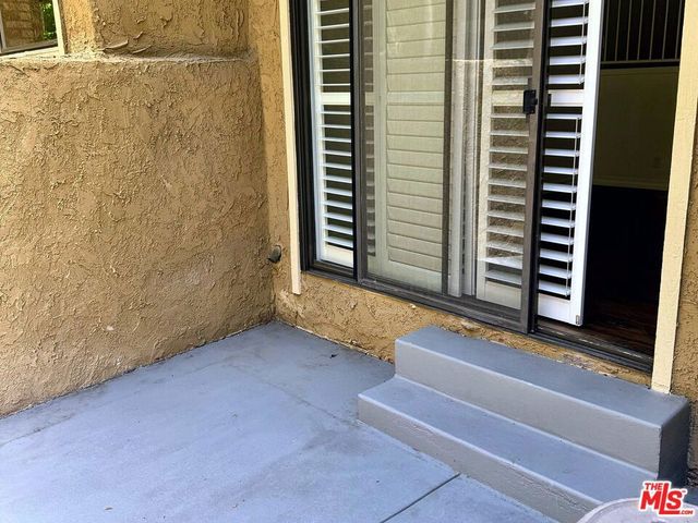 28142 Driver Avenue 5, Agoura Hills, CA 91301