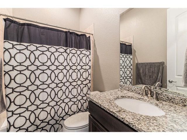768 Sandpoint Dr, Longmont, CO 80504