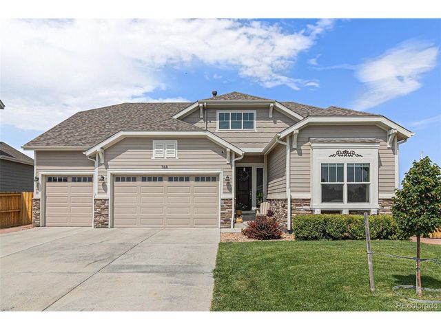 768 Sandpoint Dr, Longmont, CO 80504