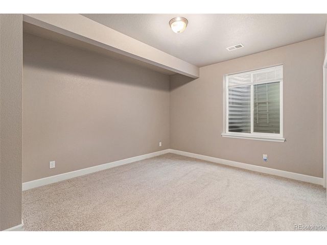 768 Sandpoint Dr, Longmont, CO 80504
