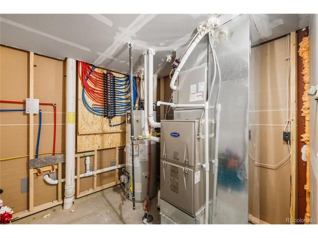 768 Sandpoint Dr, Longmont, CO 80504
