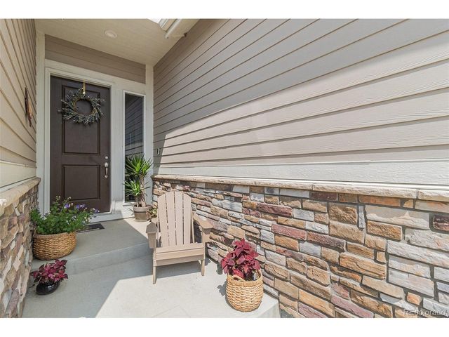 768 Sandpoint Dr, Longmont, CO 80504