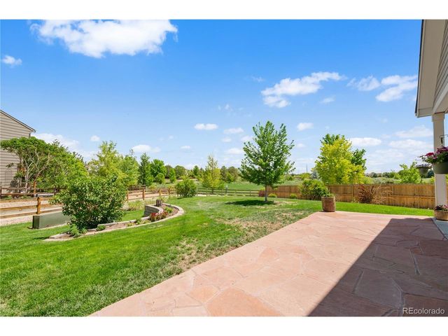 768 Sandpoint Dr, Longmont, CO 80504
