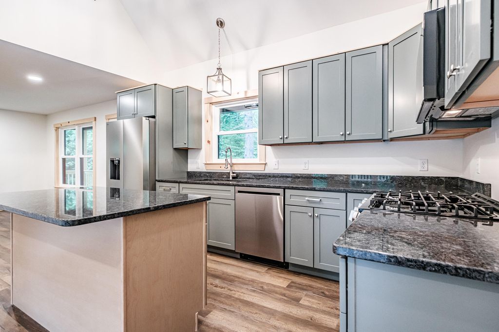 27 Powhatan Road, Otisfield, ME 04270 — photo 4