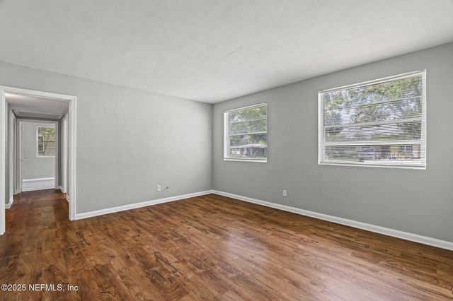3827 COLEBROOKE Drive, Jacksonville, FL 32210