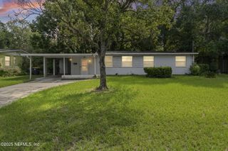 3827 COLEBROOKE Drive, Jacksonville, FL 32210