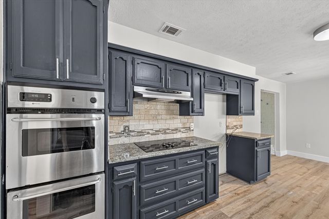 1450 Juniper Lane, Lewisville, TX 75077