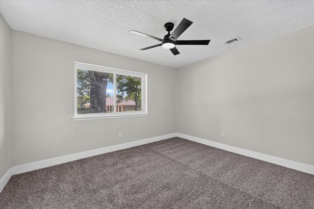 1450 Juniper Lane, Lewisville, TX 75077