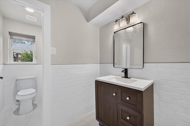 1450 Juniper Lane, Lewisville, TX 75077