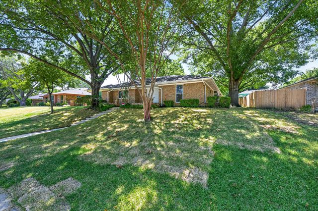 1450 Juniper Lane, Lewisville, TX 75077